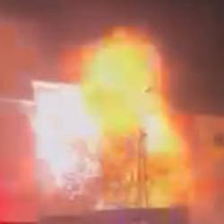 K&uuml;&ccedil;&uuml;k&ccedil;ekmece&rsquo;de trafo bomba gibi patladı