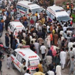 Pakistan'da katliam gibi olay: &Ccedil;ok sayıda &ouml;l&uuml; ve yaralı var