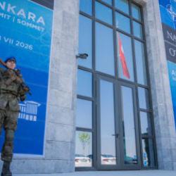 NATO Zirvesi &ouml;ncesi dikkat &ccedil;eken hazırlık! T&uuml;rkiye 13 &uuml;lkede sahaya indi