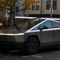 Tesla s&uuml;r&uuml;c&uuml;s&uuml;ne şok: 1 yılda 160 bin kilometre yaptı, servis faturasını g&ouml;r&uuml;nce inanamadı