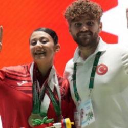 16 yaşında d&uuml;nya şampiyonu oldu! Bakan Bak'ın kararıyla ismi &ouml;l&uuml;ms&uuml;zleştirildi
