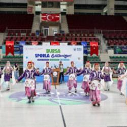 Bursa'da 30 bin &ccedil;ocuk yazı sporla ge&ccedil;irecek