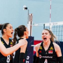 8'de 8 geldi! Gen&ccedil; Sultanlar, Avrupa Şampiyonası'nda finalde!