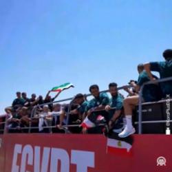 D&uuml;nya Kupası'ndan d&ouml;nen Mısır Milli Takımı kutlamalarda Filistin bayrağı a&ccedil;tı