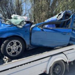 Afyonkarahisar'da feci kaza! Otomobildeki &ccedil;ift &ouml;ld&uuml;, bebekleri yaralandı