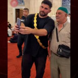 Altın kemeri takan Erkan Taş zaferini Selimiye Camii'nde ş&uuml;krederek kutladı