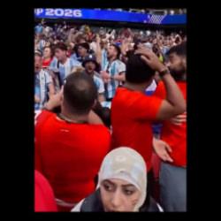 Arjantin'in Fas'ı 3-2 yendiği ma&ccedil;ta taraftarların holigan tavırları kameralara yansıdı