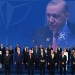 Bakan G&uuml;rlek'ten NATO Zirvesi'yle ilgili paylaşım