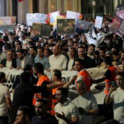 Beyazıt'tan Ayasofya'ya akın... AK Parti'den 6. yıla &ouml;zel y&uuml;r&uuml;y&uuml;ş! 
