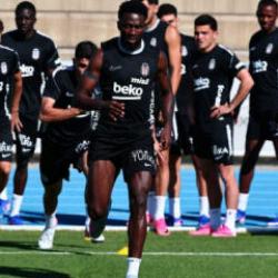 Bonservisi S&uuml;per Lig devinde bulunan futbolcu başka takımla antrenmana &ccedil;ıkıyor!