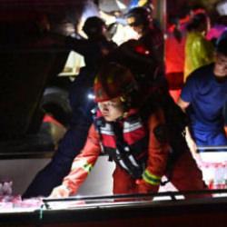 &Ccedil;in'in g&uuml;neyinde şiddetli yağışların yol a&ccedil;tığı sellerde 39 kişi &ouml;ld&uuml;