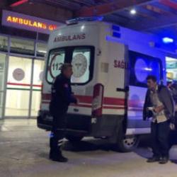 D&uuml;ğ&uuml;n yemeği zehir oldu: 50 kişi hastaneye koştu