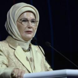 Emine Erdoğan, Srebrenitsa Soykırımı'nda hayatını kaybedenleri andı