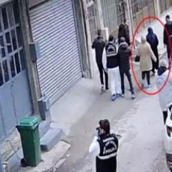 Eşini &ouml;ld&uuml;r&uuml;p cesedini 15 par&ccedil;aya b&ouml;len kadın: Aklıma iblis girdi