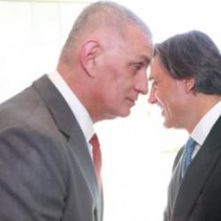 Eski bakan ve AK Parti milletvekilinden Hacıosmanoğlu ve Montella'ya istifa &ccedil;ağrısı!