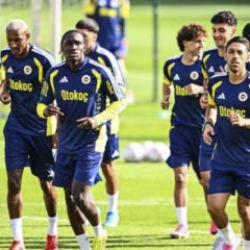 Fenerbah&ccedil;e'de tarihi temizlik! 9 ismin bileti kesildi