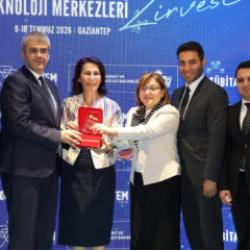 Gaziantep'te bilim r&uuml;zgarı esti! 42 bilim merkezi, 81 il, tek hedef...