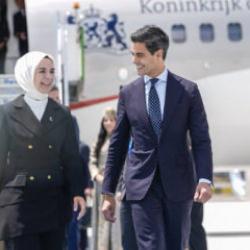 Bakan G&ouml;ktaş karşıladı: NATO Zirvesi'nde Hollanda ile dikkat &ccedil;eken karşılama diplomasisi!