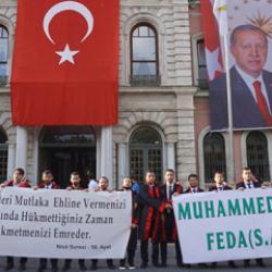  Hukuk fak&uuml;ltesi mezunlarından adalet ayetiyle anlamlı mezuniyet programı