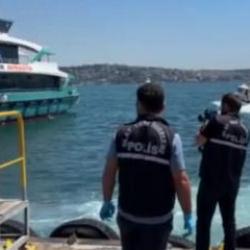 İstanbul Boğazı'nda acı olay! Vapurdaki yolcular fark etti...