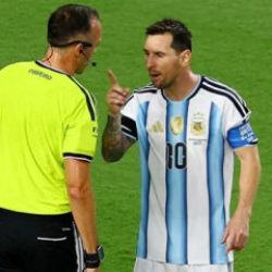 Messi'nin Portekizli hakeme sert s&ouml;zleri d&uuml;nyada viral oldu