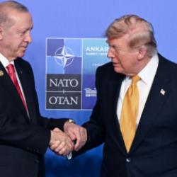 NATO Zirvesi'nde liderlere &ouml;zel kalemler hediye edildi