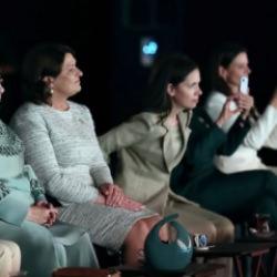 NATO Zirvesi'nde s&uuml;rpriz konser: Ajda Pekkan lider eşleri i&ccedil;in sahne aldı