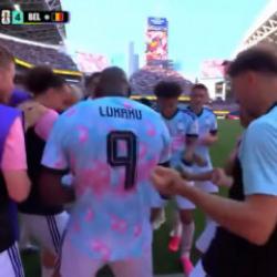 FIFA'nın torpili ABD'yi kurtaramadı! TRT spikerinden olay g&ouml;nderme viral oldu