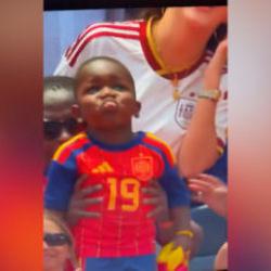 Trib&uuml;nlerin yeni sevgilisi: Lamine Yamal'ın kardeşi sosyal medyayı salladı!