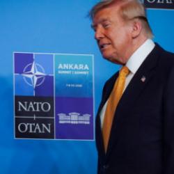 Trump, Zelenski g&ouml;r&uuml;şmesinde duyurdu: İran'ı bu gece vuracağız!