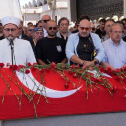Usta sanat&ccedil;ı Zihni G&ouml;ktay son yolculuğuna uğurlandı
