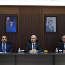 Vali Akın ve Başkan Altay LGS şampiyonları ile buluştu 