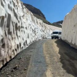 Temmuz sıcağında kıştan kalma manzara: G&ouml;renler g&ouml;zlerine inanamadı!
