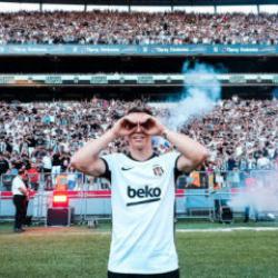 Beşiktaş'tan Leandro Trossard'ın tanıtım klibinde transfer t&uuml;yosu!