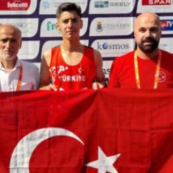 Fenerbah&ccedil;eli milli sporcudan İtalya'da bronz madalya