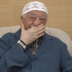 FET&Ouml; darbe girişimi i&ccedil;in 'senaryo' demişti ama FET&Ouml;'c&uuml;ler 'yatakta basıp şafakta asacaktı'
