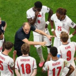 Finalin kapısından d&ouml;nen İngiltere'de Thomas Tuchel kararı!