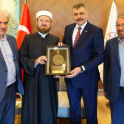 Bakan &Ccedil;ift&ccedil;i, D&uuml;nya M&uuml;sl&uuml;man Alimler Birliği Başkanı Karadaği ile g&ouml;r&uuml;şt&uuml;