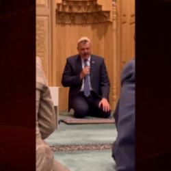 İ&ccedil;işleri Bakanı &Ccedil;ift&ccedil;i Meclis mescidinde yatsı namazı kıldırdı