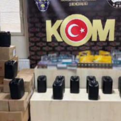 İzmir'de 8 bin şişe ka&ccedil;ak i&ccedil;ki ele ge&ccedil;irildi