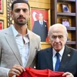 Merih Demiral'dan Devlet Bah&ccedil;eli ve Bakan &Ccedil;ift&ccedil;i'ye ziyaret