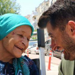 Milyonda bir yaşanan mucize! 6 yıl &ouml;nce yaptığı bağış, annesinin hayatını kurtardı!
