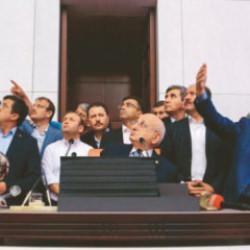 'Yapacağımız tek şey burada &ouml;lmektir': Darbe gecesi Gazi Meclis'te neler yaşandı?