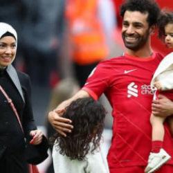 Salah transferinde s&uuml;rpriz detay! Eşinin 'M&uuml;sl&uuml;man &uuml;lke' isteği kararını etkiledi