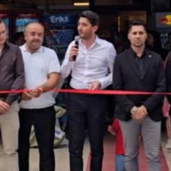 Tekel bayiyi dualarla a&ccedil;an imam konuştu: Neresi olduğunu bilmeden gittim