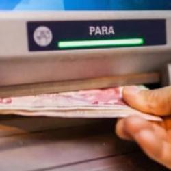Vatandaş merakla bekliyordu: &Ouml;demeler hesaplara yatırıldı