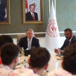 Voleybolda d&uuml;nya şampiyonluğu geldi! Bakan Bak 'artık bir ekol&uuml;z' dedi