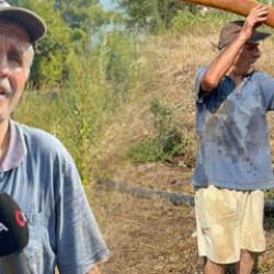 Zeytinlikleri k&uuml;l oldu! Kanser hastası Nazmi amca kurduğu sistemle b&ouml;lgeye su taşıdı
