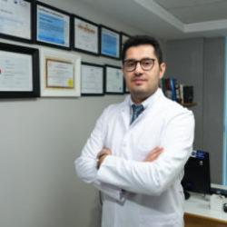 İdrar rengi ciddi hastalıkların habercisi: Uzmanı uyardı!