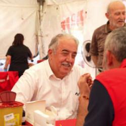 AK Parti İstanbul Milletvekilleri saha &ccedil;alışmalarını s&uuml;rd&uuml;r&uuml;yor
